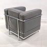 Fauteuil LC2 signé Le Corbusier et Charlotte Perriand