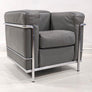 Fauteuil LC2 signé Le Corbusier et Charlotte Perriand
