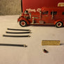 Miniature de pompiers Ashton Model No 55G 1937 Ahrens-Fox Sedan Pumper à l'échelle 1/43
