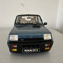 Renault 5 Alpine Turbo en bleu, à l'échelle 1/12