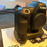 Canon EOS 6D Mark II avec de nombreux accessoires