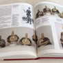 Lot des 2 ouvrages Casques à pointes et coiffures prestigieuses de l'Armée allemande 1842-1918