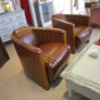 FAUTEUIL CLUB MODELE CANOE CUIR VINTAGE STYLE BATEAU ANNE DE BEJARRY