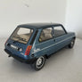 Renault 5 Alpine Turbo en bleu, à l'échelle 1/12