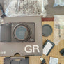 Appareil photo compact RICOH GR III