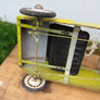 Ancienne voiture a pédales Renault