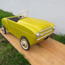 Ancienne voiture a pédales Renault