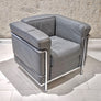 Fauteuil LC2 signé Le Corbusier et Charlotte Perriand