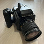 Appareil photo argentique Pentax 645 A & objectif 45mm F2.8